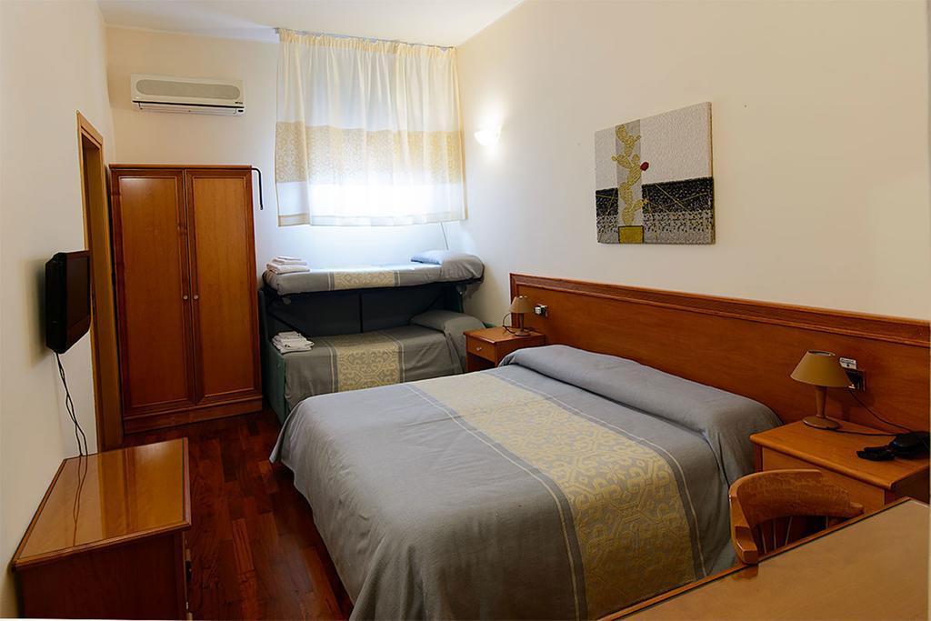 Hotel Del Corso SantʼAntìoco 외부 사진